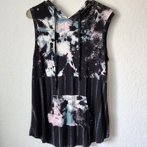 LuLaRoe Brittany Hooded Tank Top Tie Dye and Stripes